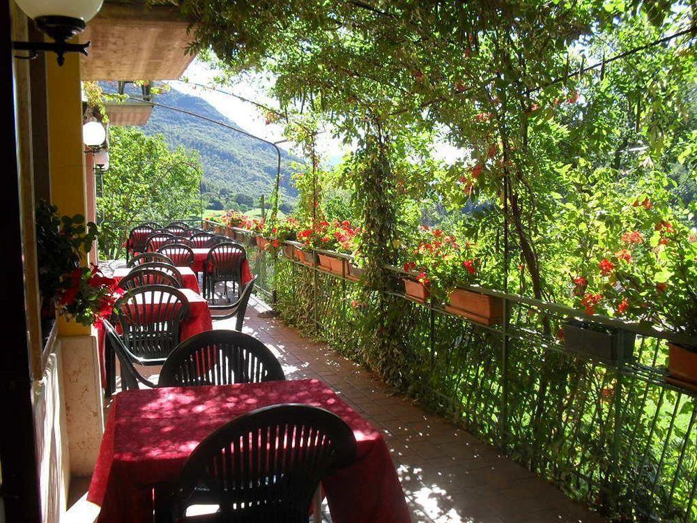 Montebaldina 3* San Zeno di Montagna